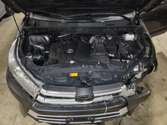 5TDBZRFH1KS941697 - 2019 TOYOTA HIGHLANDER LE GRAY photo 12