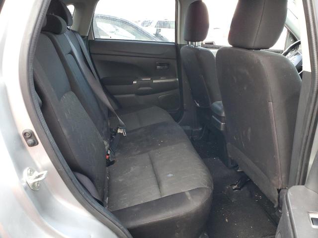 JA4AR3AU8LU021411 - 2020 MITSUBISHI OUTLANDER ES Gümüş foto 10