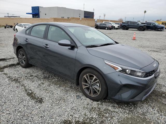 3KPF24AD7RE730490 - 2024 KIA FORTE LX GRAY photo 4