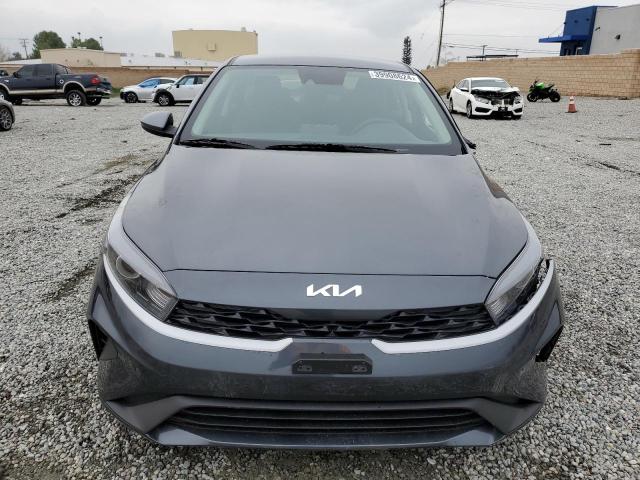 3KPF24AD7RE730490 - 2024 KIA FORTE LX GRAY photo 5