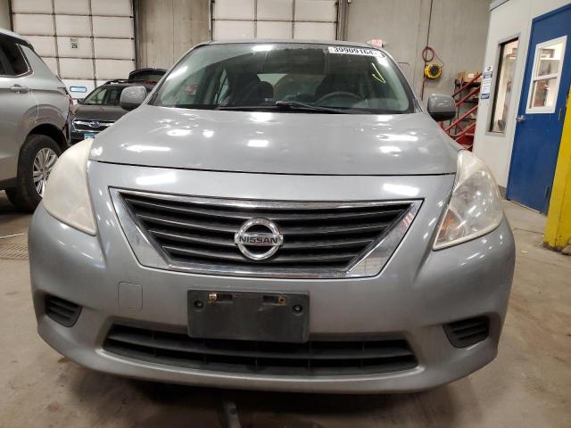 3N1CN7AP1CL851110 - 2012 NISSAN VERSA S SILVER photo 5