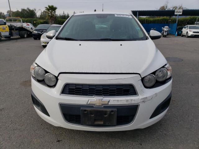 1G1JB5SG4D4185201 - 2013 CHEVROLET SONIC LS 白色 照片 5