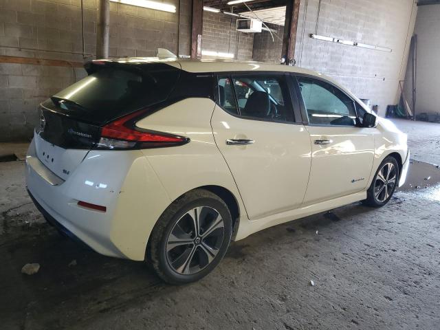 1N4AZ1CP3KC305640 - 2019 NISSAN LEAF S WHITE photo 3