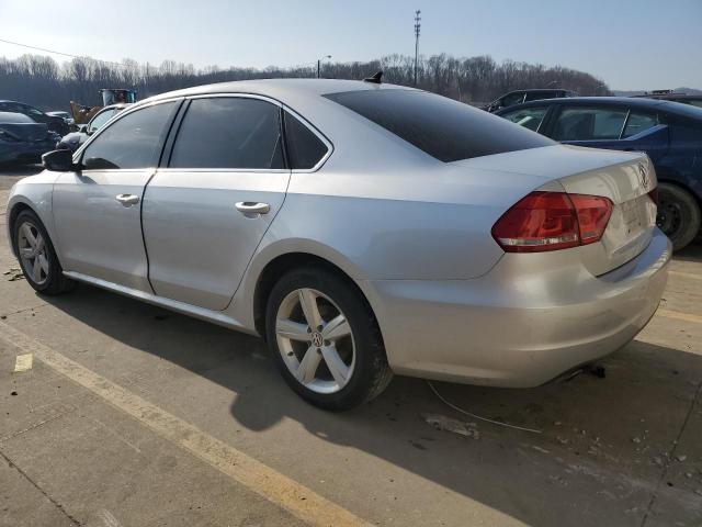 1VWBH7A36DC071675 - 2013 VOLKSWAGEN PASSAT SE SILVER photo 2