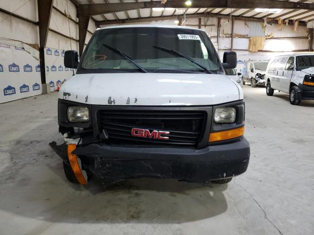 1GTW7FCA5B1101643 - 2011 GMC SAVANA G2500 WHITE photo 5