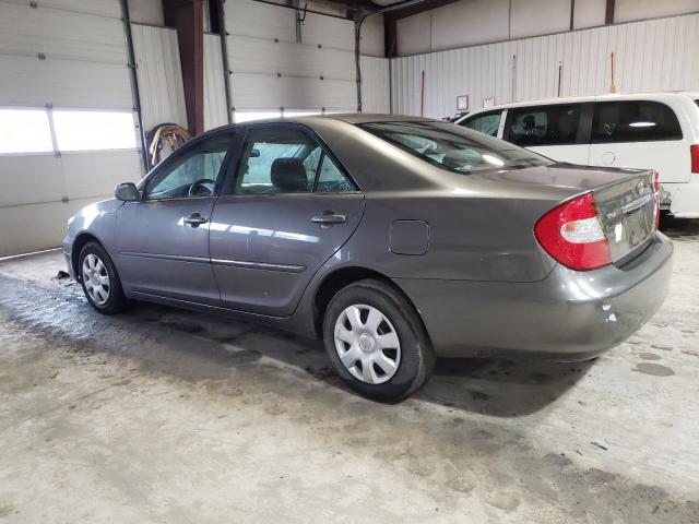 4T1BE32K12U610975 - 2002 TOYOTA CAMRY LE GRAY photo 2