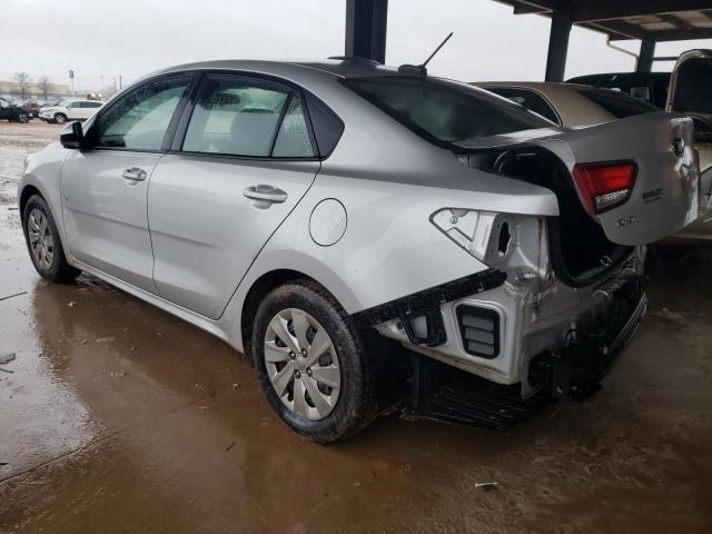 3KPA24AB7JE050473 - 2018 KIA RIO LX SILVER photo 2