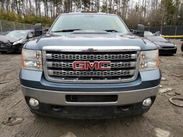 1GT120C89DF191775 - 2013 GMC SIERRA K2500 SLE BLUE photo 5