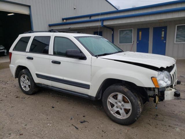 1J4GR48K06C108461 - 2006 JEEP GRAND CHER LAREDO WHITE photo 4