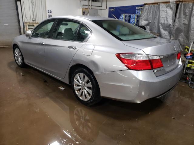 1HGCR2F72FA031158 - 2015 HONDA ACCORD EX SILVER photo 2