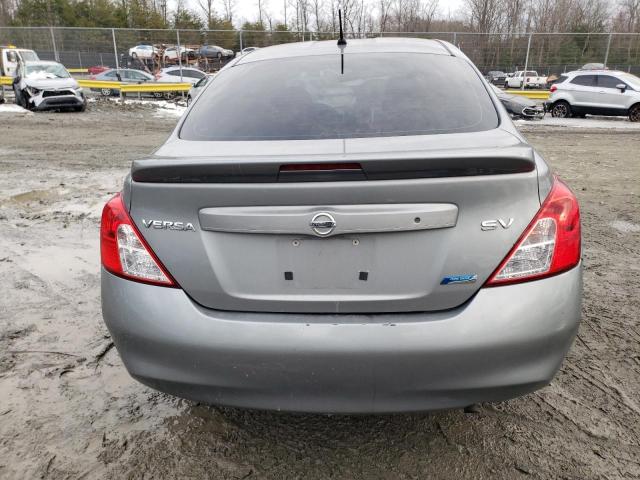 3N1CN7AP5DL863956 - 2013 NISSAN VERSA S GRAY photo 6