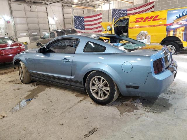 1ZVFT80N855171193 - 2005 FORD MUSTANG BLUE photo 2