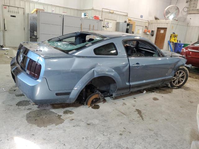 1ZVFT80N855171193 - 2005 FORD MUSTANG BLUE photo 3