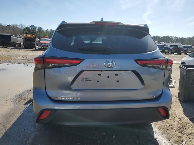 5TDGZRAH4NS091565 - 2022 TOYOTA HIGHLANDER XLE BLUE photo 6