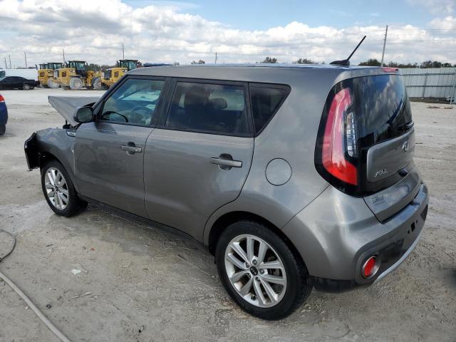 KNDJP3A52H7479391 - 2017 KIA SOUL + GRAY photo 2