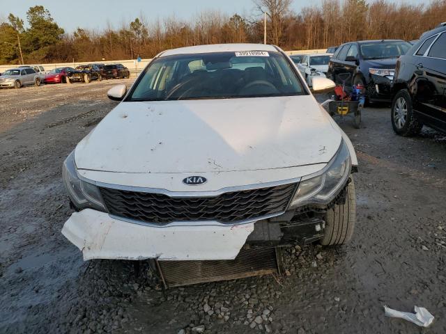 5XXGT4L37KG343845 - 2019 KIA OPTIMA LX WHITE photo 5