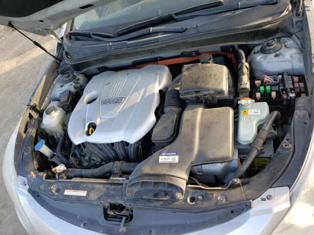 KMHEC4A43DA064762 - 2013 HYUNDAI SONATA HYBRID SILVER photo 11