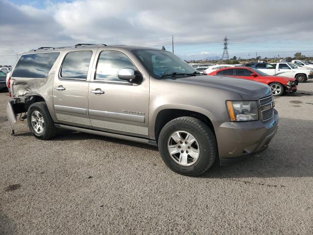 1GNSKKE33BR373752 - 2011 CHEVROLET SUBURBAN K1500 LTZ GRAY photo 4