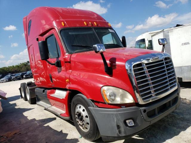 1FUJGLBG7CSBN0378 - 2012 FREIGHTLINER CASCADIA 1 RED photo 1