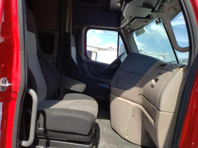 1FUJGLBG7CSBN0378 - 2012 FREIGHTLINER CASCADIA 1 RED photo 5