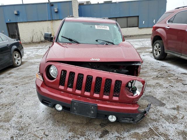 1C4NJRFB0FD302826 - 2015 JEEP PATRIOT LATITUDE RED photo 5