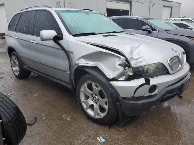 5UXFB33522LH35580 - 2002 BMW X5 4.4I SILVER photo 4