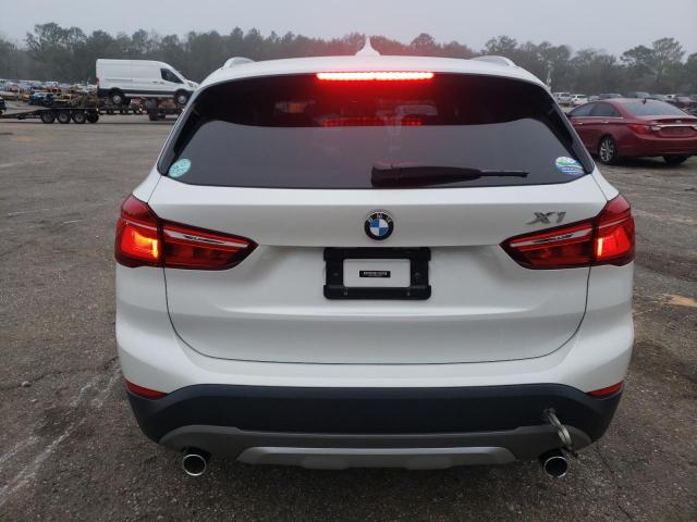 WBXHU7C34J5H44071 - 2018 BMW X1 SDRIVE28I WHITE photo 6
