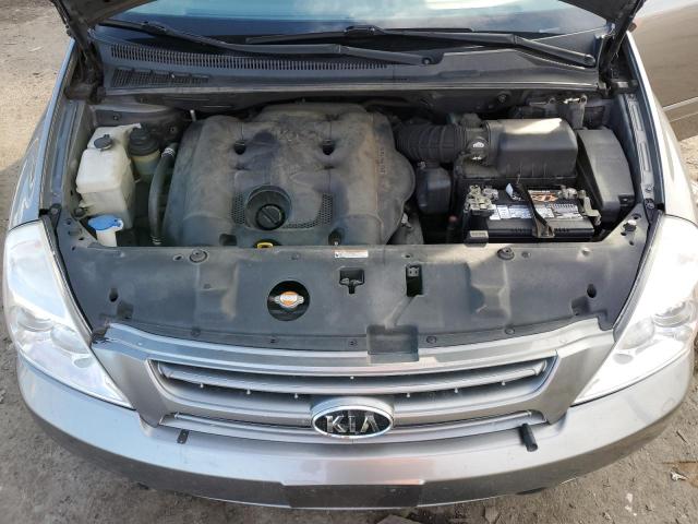 KNDMG4C36A6331562 - 2010 KIA SEDONA LX GRAY photo 12