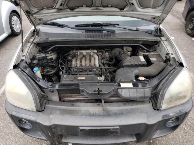 KM8JN12D75U085779 - 2005 HYUNDAI TUCSON GLS SILVER photo 11