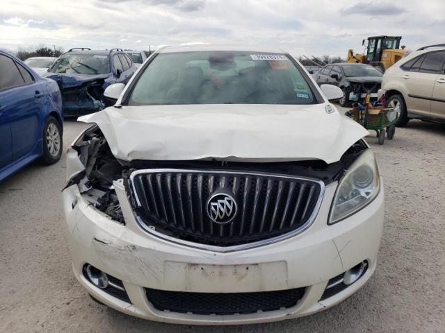 1G4PP5SKXD4102289 - 2013 BUICK VERANO WHITE photo 5