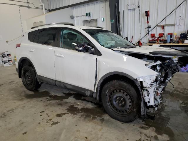 2T3BFREVXJW770106 - 2018 TOYOTA RAV4 LE WHITE photo 4