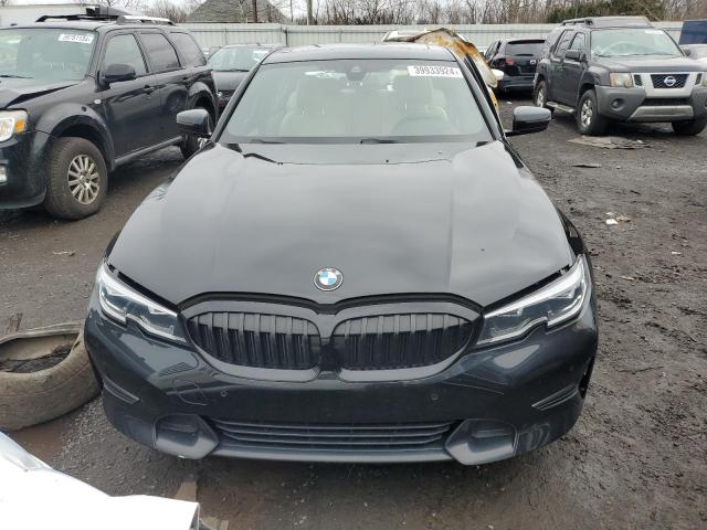 3MW5R7J02M8B74440 - 2021 BMW 330XI BLACK photo 5