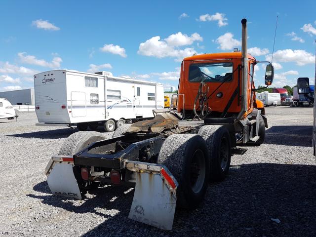 1M1AW07YXJM087625 - 2018 MACK 600 CXU600 ORANGE photo 4