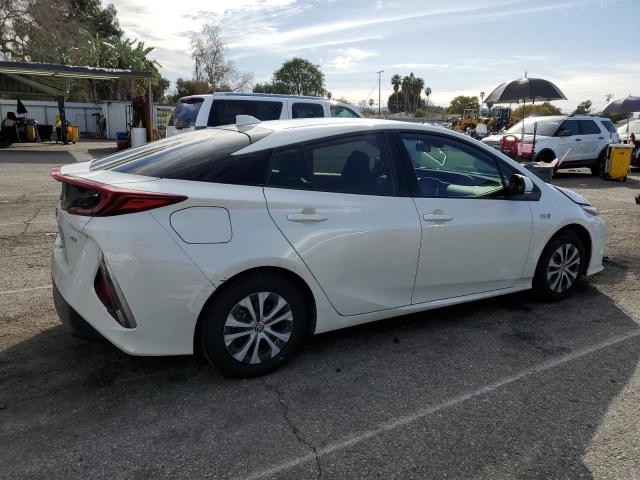 JTDKARFP0L3148618 - 2020 TOYOTA PRIUS PRIM LE WHITE photo 3