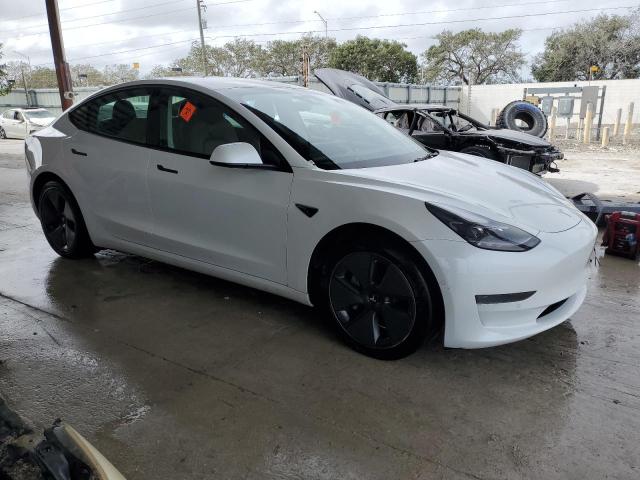 5YJ3E1EA7NF188790 - 2022 TESLA MODEL 3 WHITE photo 4