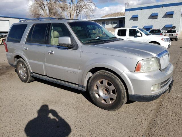 5LMFU275X5LJ04943 - 2005 LINCOLN NAVIGATOR SILVER photo 4