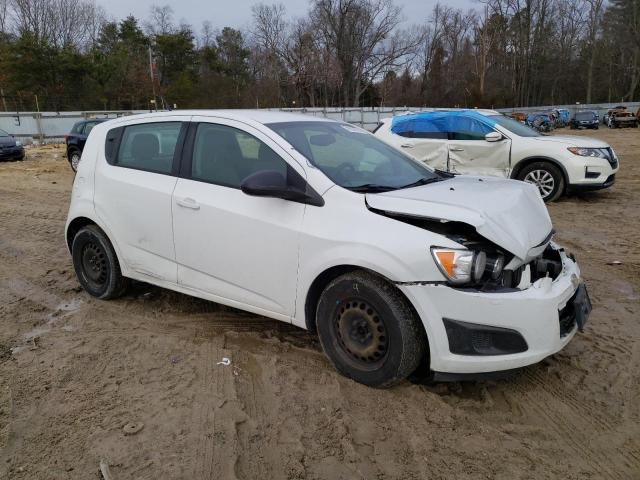 1G1JA6SGXE4158238 - 2014 CHEVROLET SONIC LS WHITE photo 4