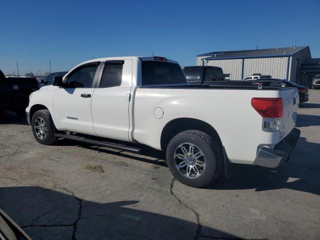 5TFRM5F18AX015248 - 2010 TOYOTA TUNDRA DOUBLE CAB SR5 WHITE photo 2