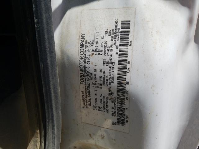 3FRXF75H59V157275 - 2009 FORD F750 SUPER DUTY WHITE photo 10