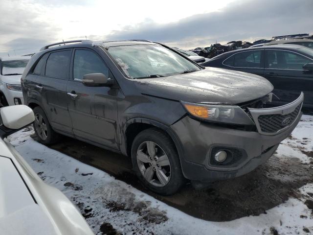 5XYKU3A6XDG345845 - 2013 KIA SORENTO EX GRAY photo 4