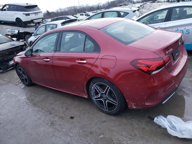 W1K3G4FB0NJ363091 - 2022 MERCEDES-BENZ A 220 4MATIC RED photo 2