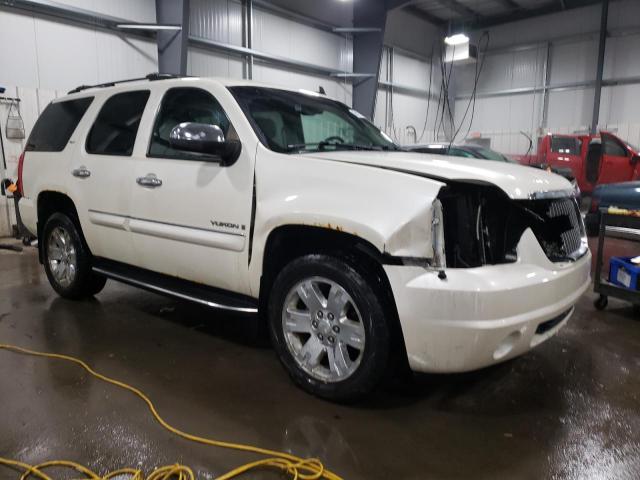 1GKFK13018R260313 - 2008 GMC YUKON WHITE photo 4