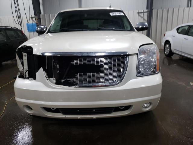 1GKFK13018R260313 - 2008 GMC YUKON WHITE photo 5