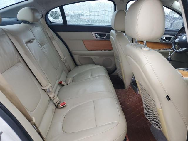 SAJWA05B19HR08202 - 2009 JAGUAR XF LUXURY WHITE photo 10