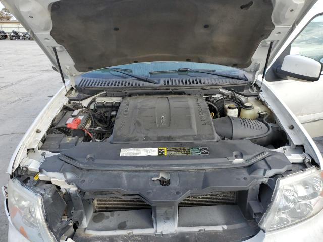 5LMFU28525LJ10878 - 2005 LINCOLN NAVIGATOR თეთრი ფოტო 12