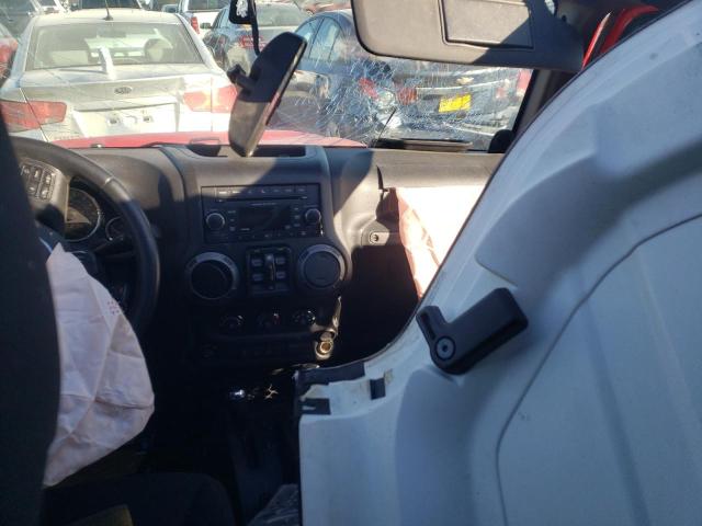 1C4BJWDGXDL674497 - 2013 JEEP WRANGLER U SPORT წითელი ფოტო 8