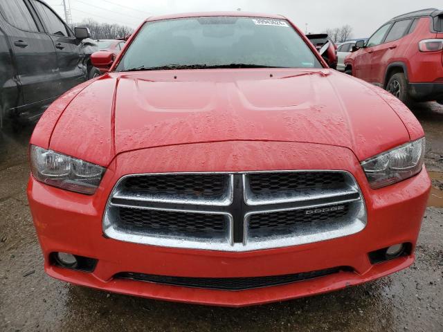 2C3CDXBG4DH539909 - 2013 DODGE CHARGER SE RED photo 5