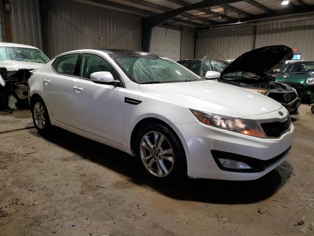 KNAGN4A79B5172226 - 2011 KIA OPTIMA EX WHITE photo 4