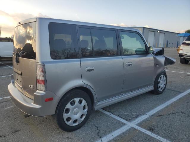 JTLKT324264086838 - 2006 TOYOTA SCION XB SILVER photo 3