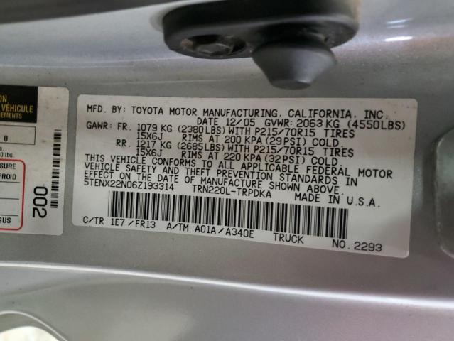 5TENX22N06Z193314 - 2006 TOYOTA TACOMA SILVER photo 12